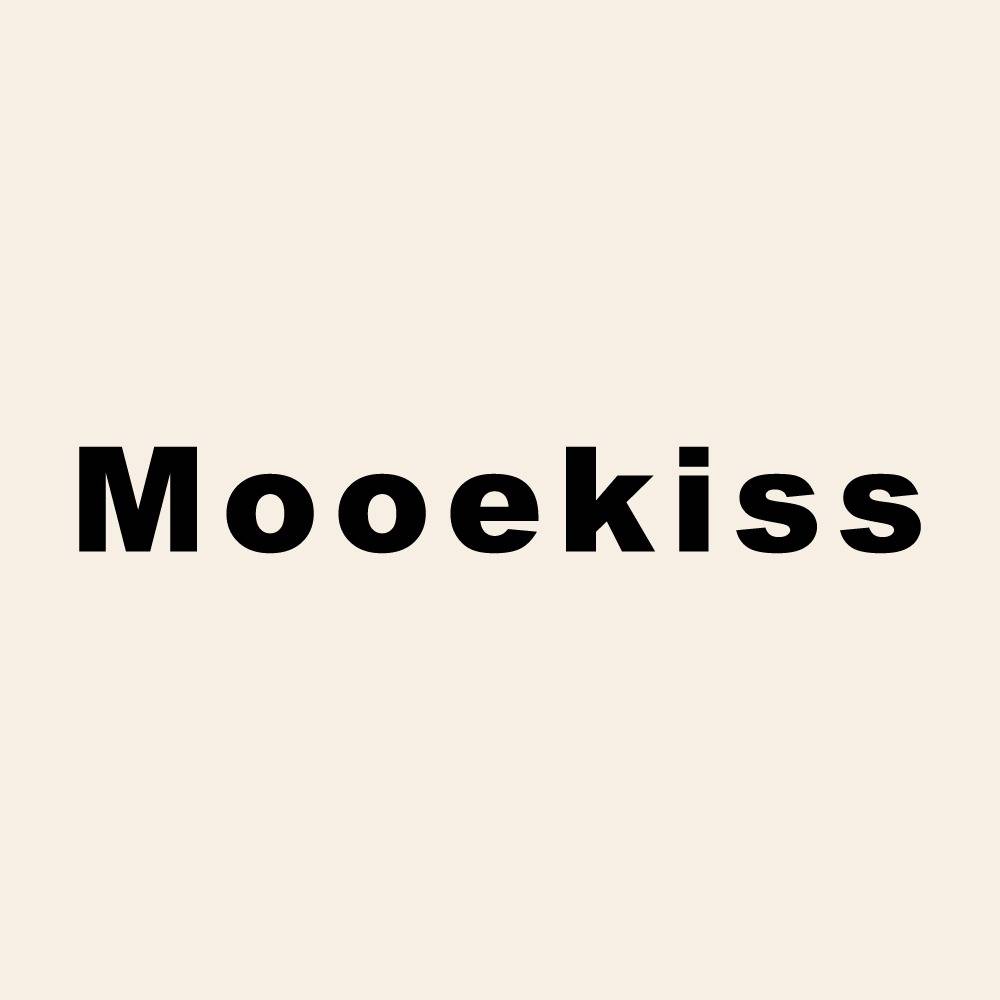MOOEKISS